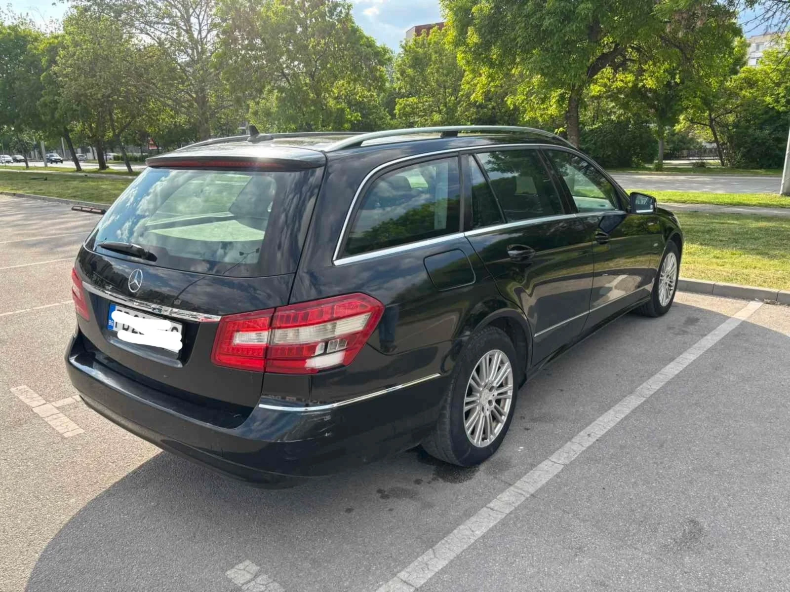 Mercedes-Benz E 200 Комби  - изображение 2