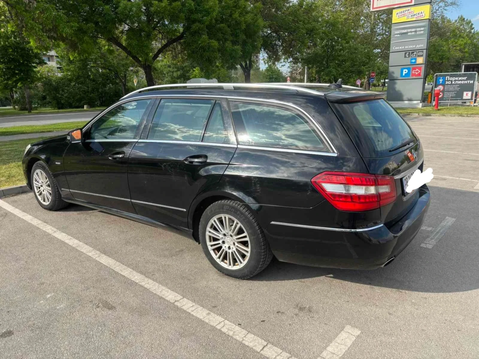 Mercedes-Benz E 200 Комби  - изображение 3