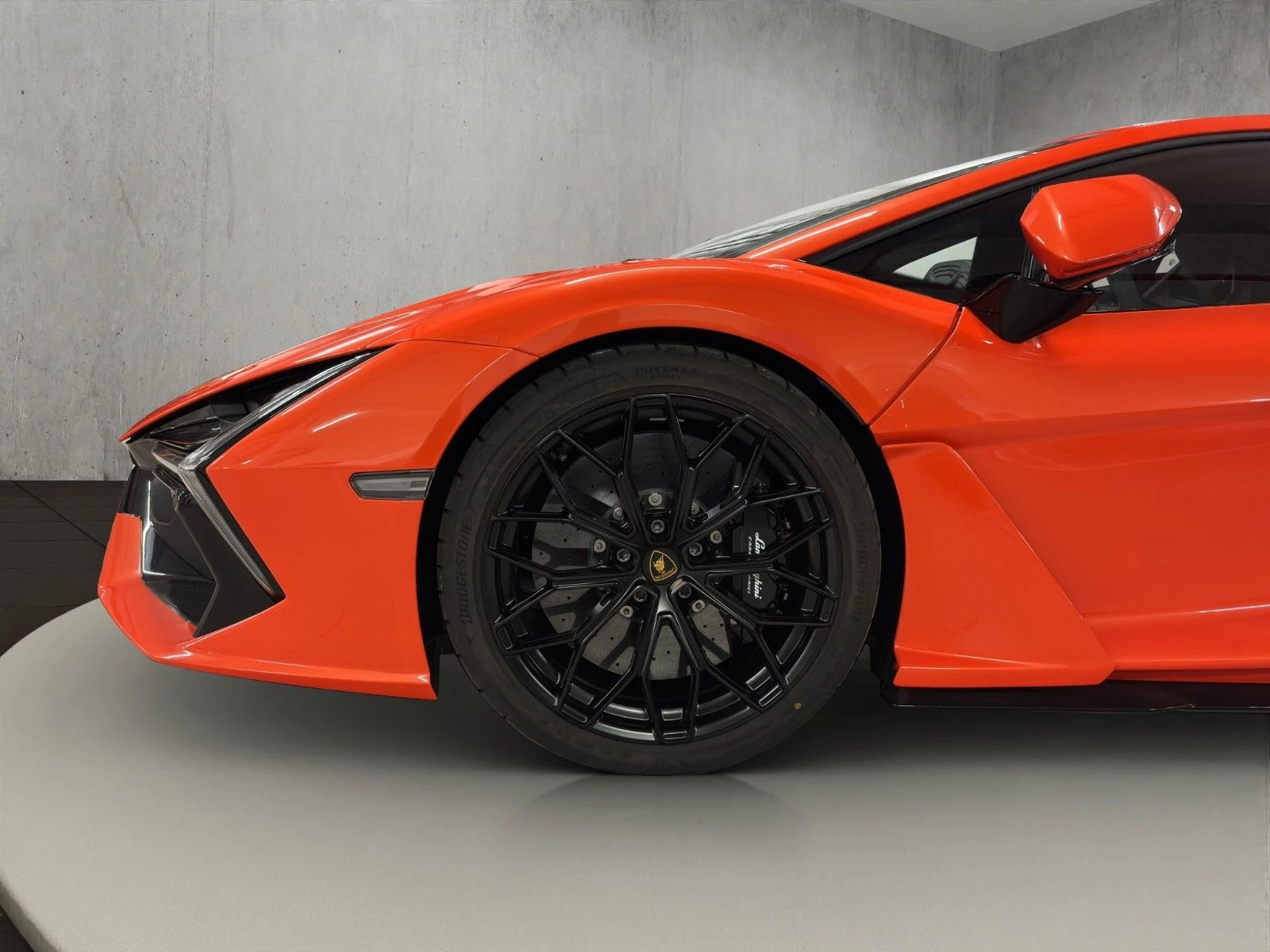 Lamborghini Revuelto 6.5L V12  - изображение 4