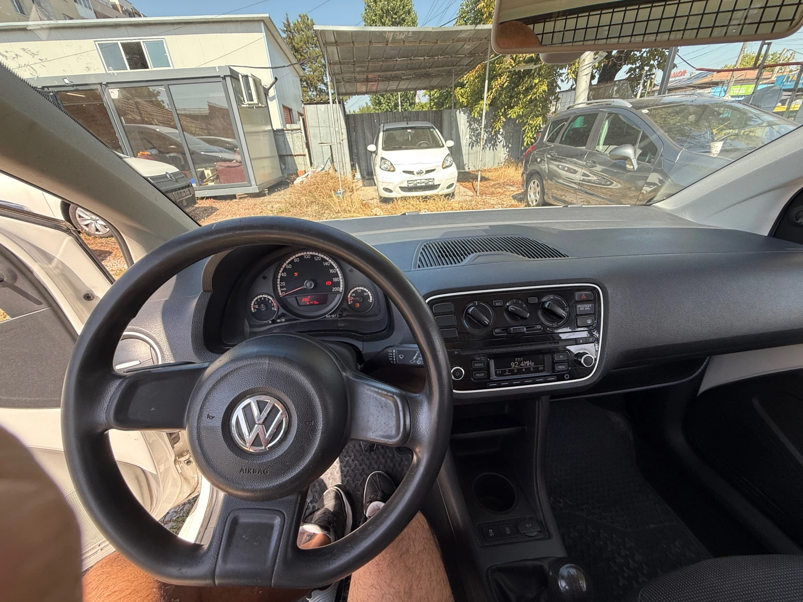 VW Up 1.0 BENZIN - изображение 8