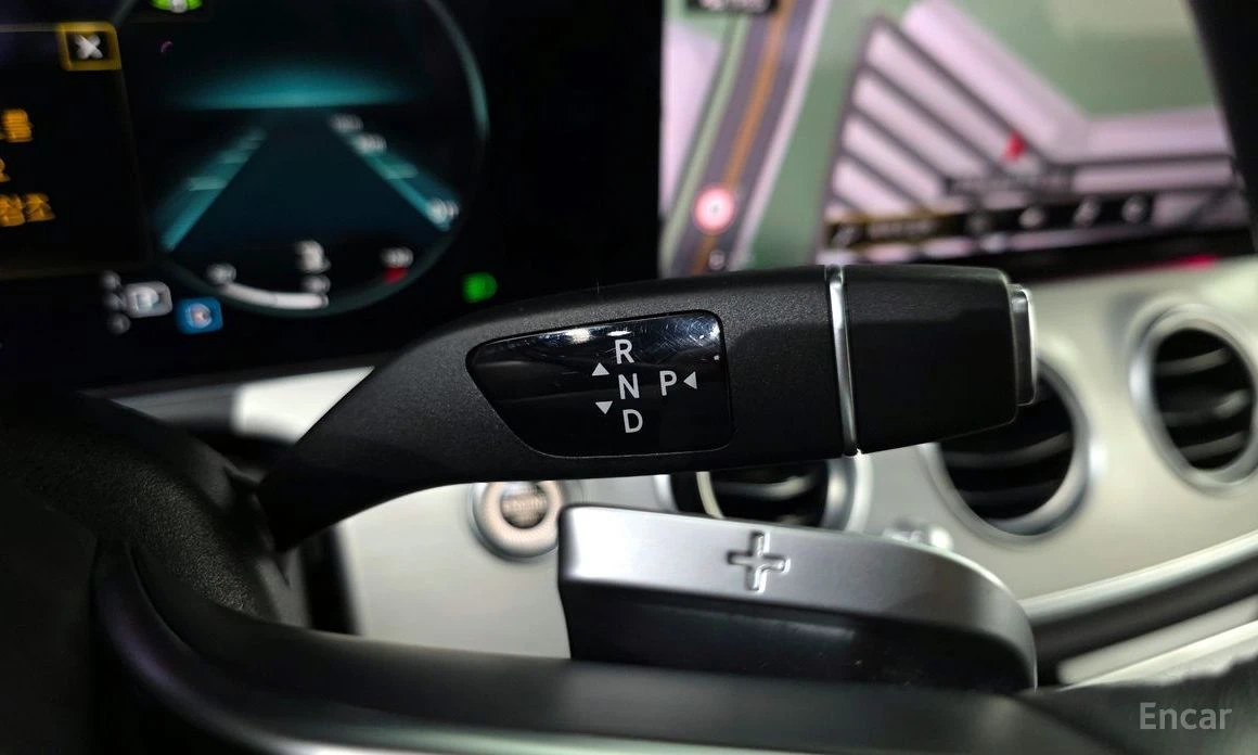 Mercedes-Benz E 250  - изображение 9