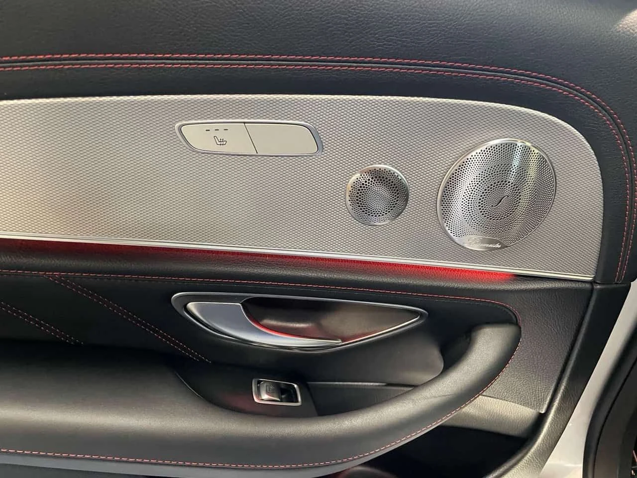 Mercedes-Benz E 43 AMG * CARFAX * ДИСТРОНИК* ОБДУХВАНЕ* BURMESTER* , снимка 13 - Автомобили и джипове - 53800533