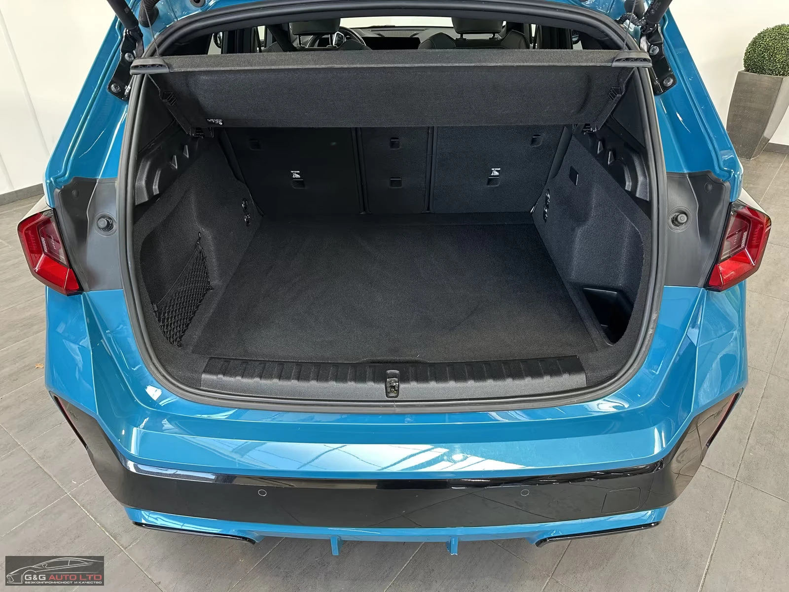 BMW iX1  xDRIVE/313HP/MSPORT/PANO/HUD/19/360/229z/ | Mobile.bg � ����������� 3