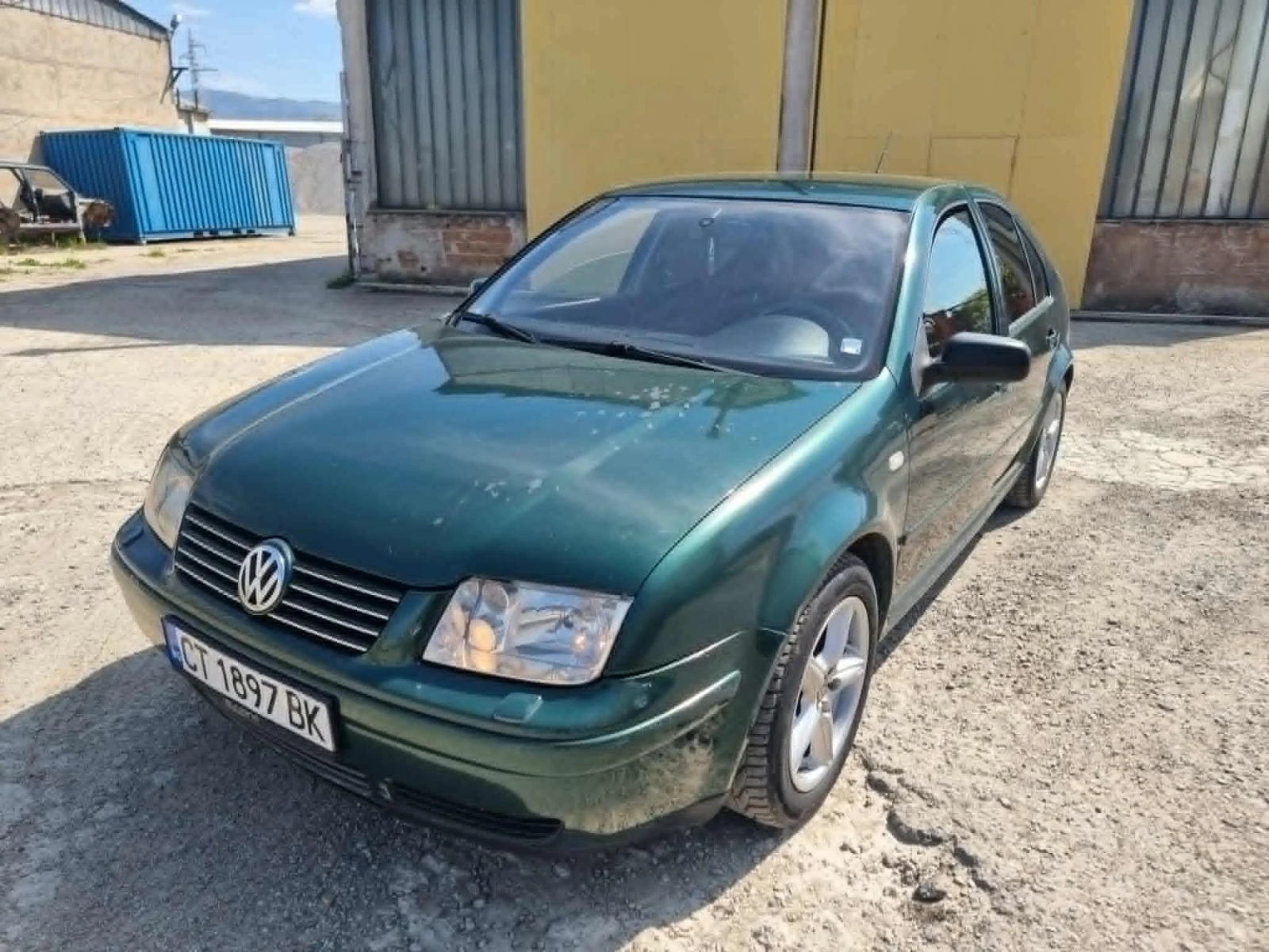 VW Bora 1.6 Газ инжекцион, снимка 6 - Автомобили и джипове - 54385637