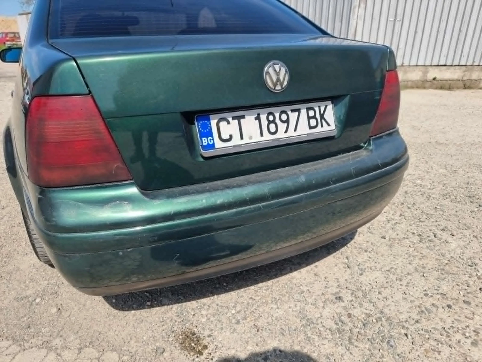 VW Bora 1.6 Газ инжекцион, снимка 8 - Автомобили и джипове - 54385637