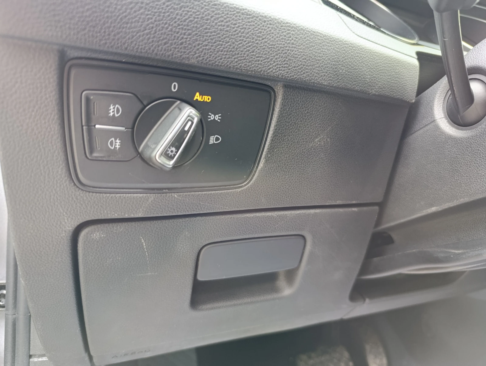 VW Passat DSG закупен от VW България, снимка 12 - Автомобили и джипове - 54478436