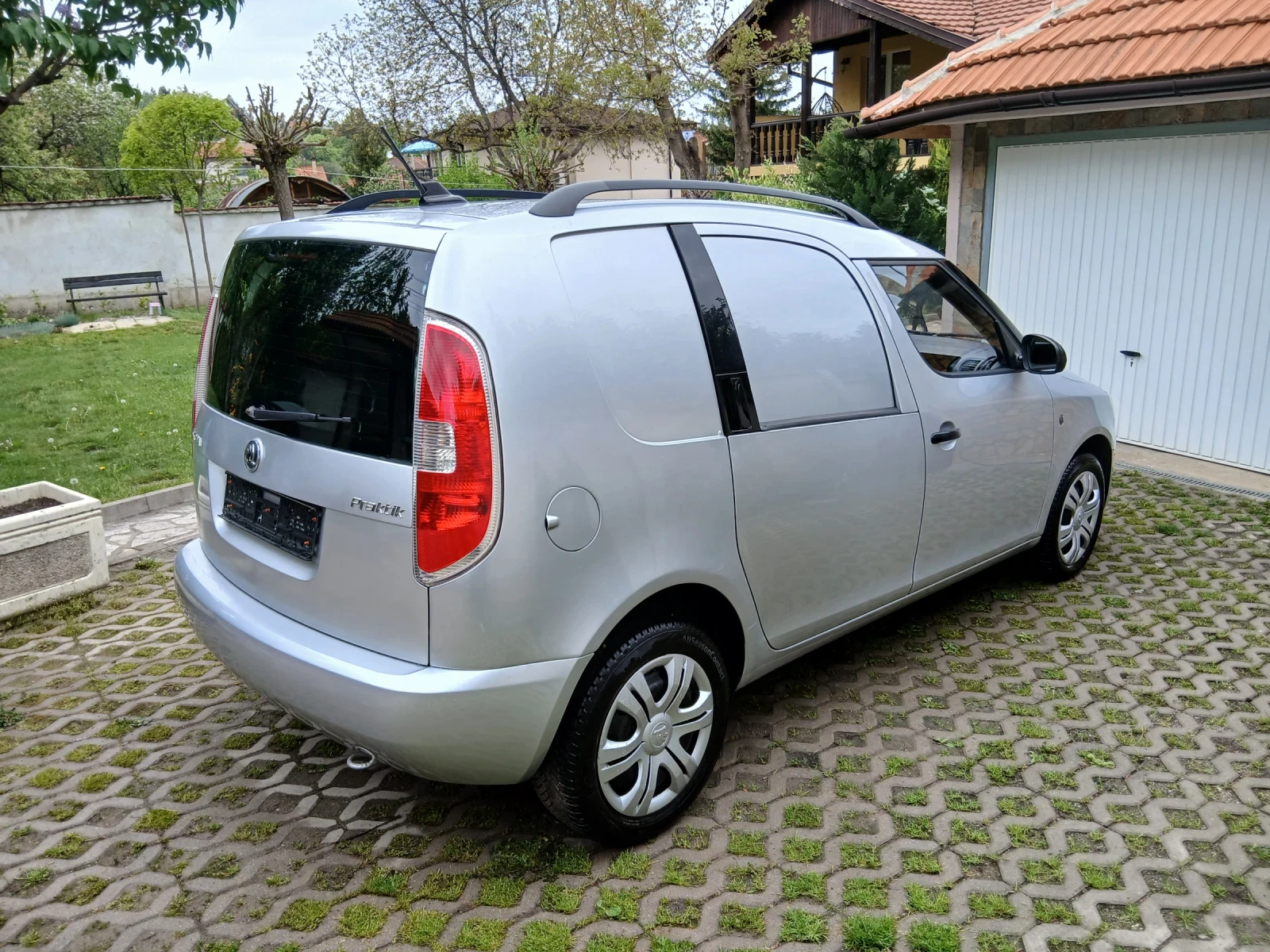 Skoda Praktik 1.6tdi-90ps, , Faselife, , ТОП СЪСТОЯНИЕ!!!, снимка 7 - Автомобили и джипове - 54482691