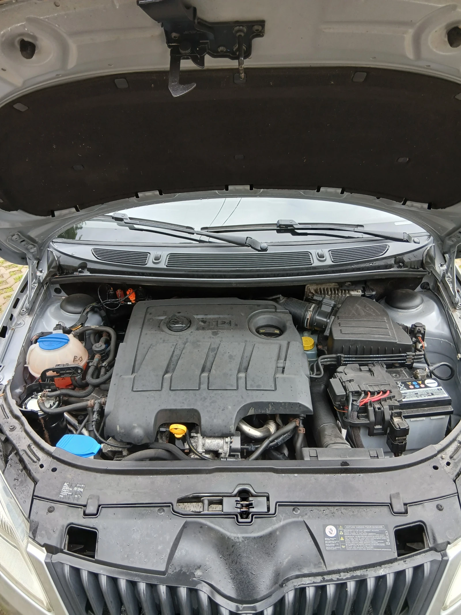 Skoda Praktik 1.6tdi-90ps, , Faselife, , ТОП СЪСТОЯНИЕ!!!, снимка 16 - Автомобили и джипове - 54482691