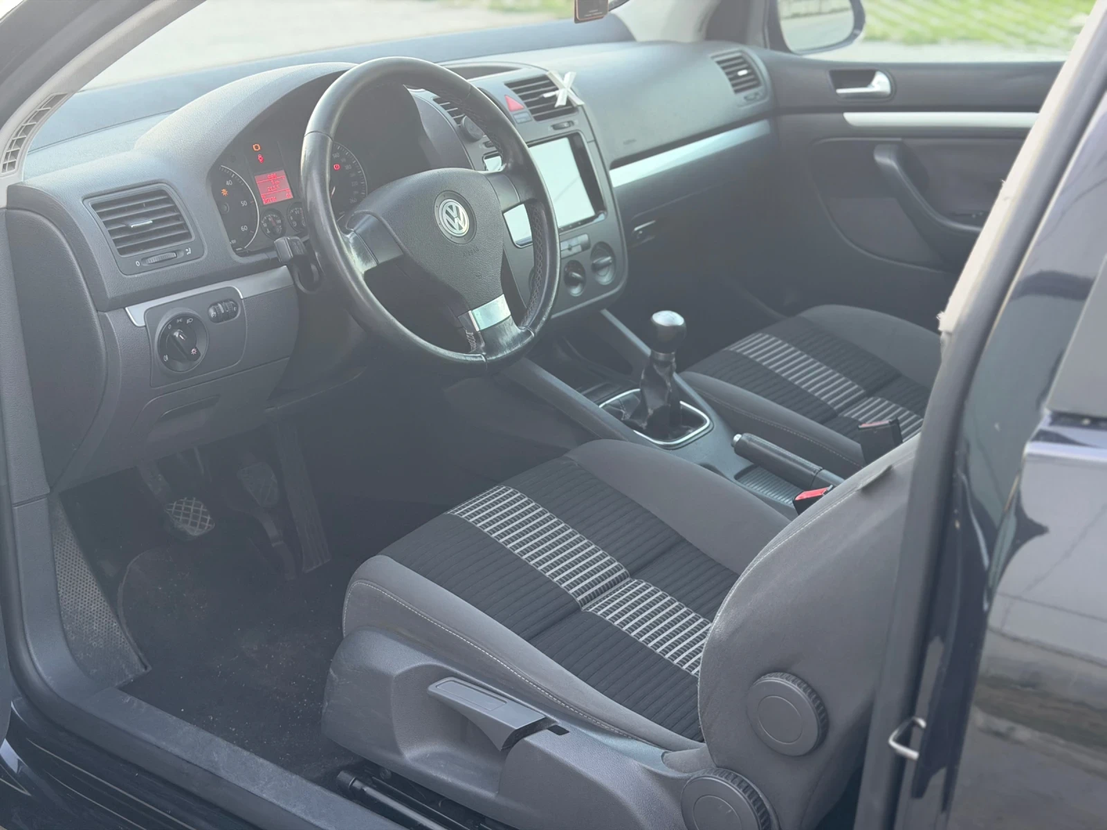 VW Golf 1.9 TDl/ Face Lift /NAVI, снимка 7 - Автомобили и джипове - 54846206