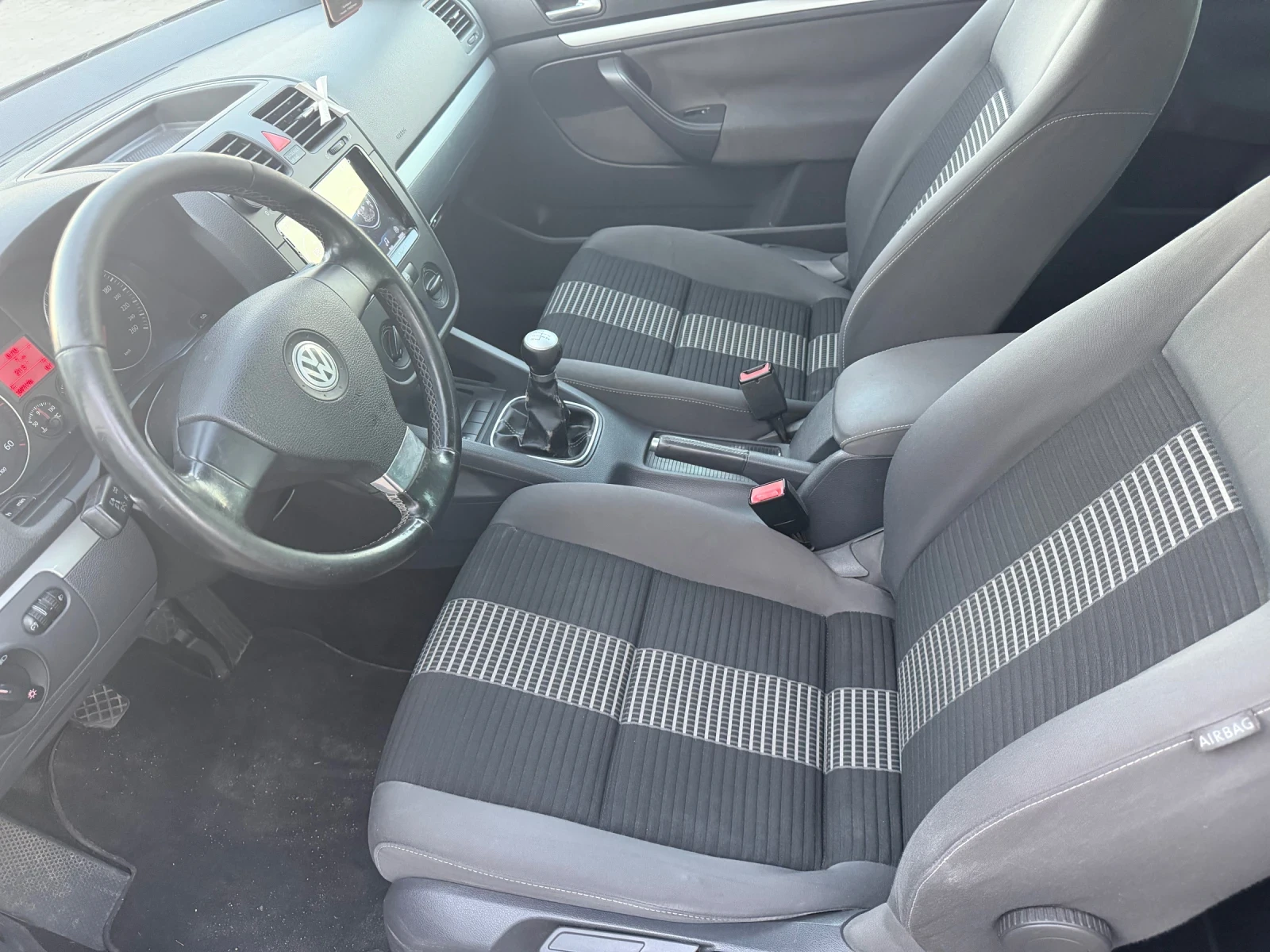 VW Golf 1.9 TDl/ Face Lift /NAVI, снимка 14 - Автомобили и джипове - 54846206