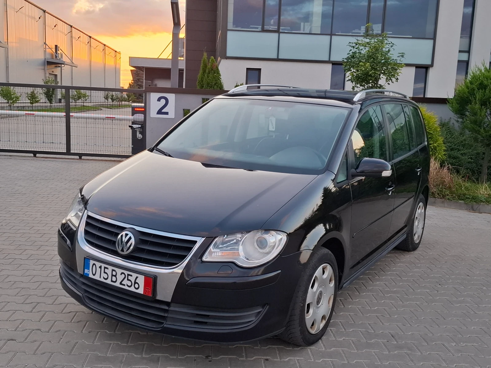 VW Touran 1.9TDI* (105��)* FACELIFT* NAVI* ��� ����* *  | Mobile.bg � ����������� 3