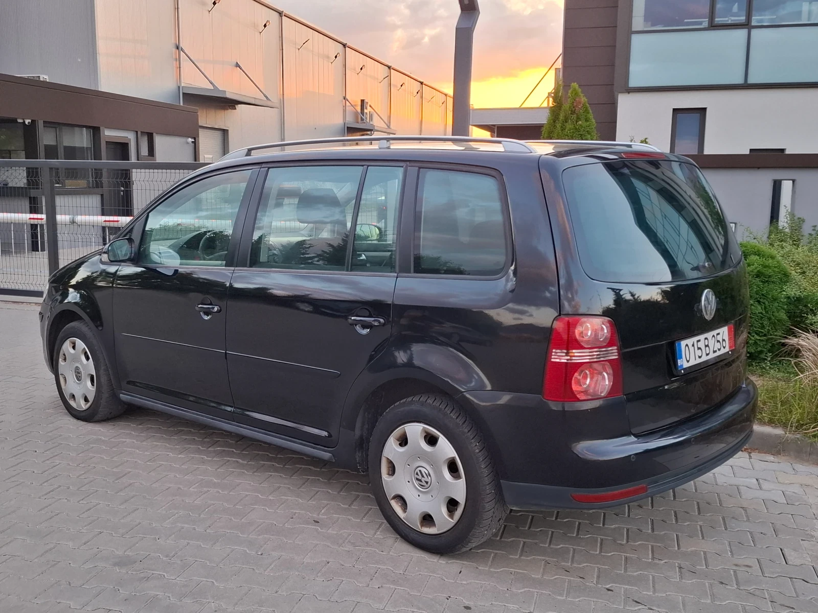 VW Touran 1.9TDI* (105��)* FACELIFT* NAVI* ��� ����* *  | Mobile.bg � ����������� 6