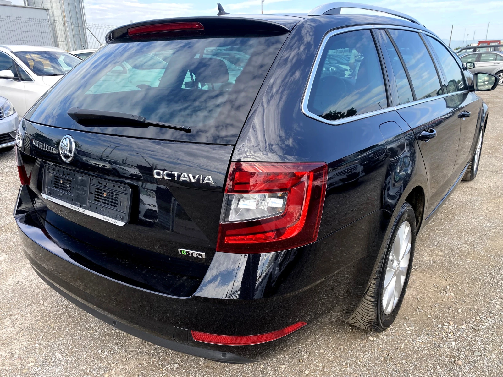 Skoda Octavia 1.5G-Tec 131к.с DSG 2020г. Италия, снимка 4 - Автомобили и джипове - 55443568
