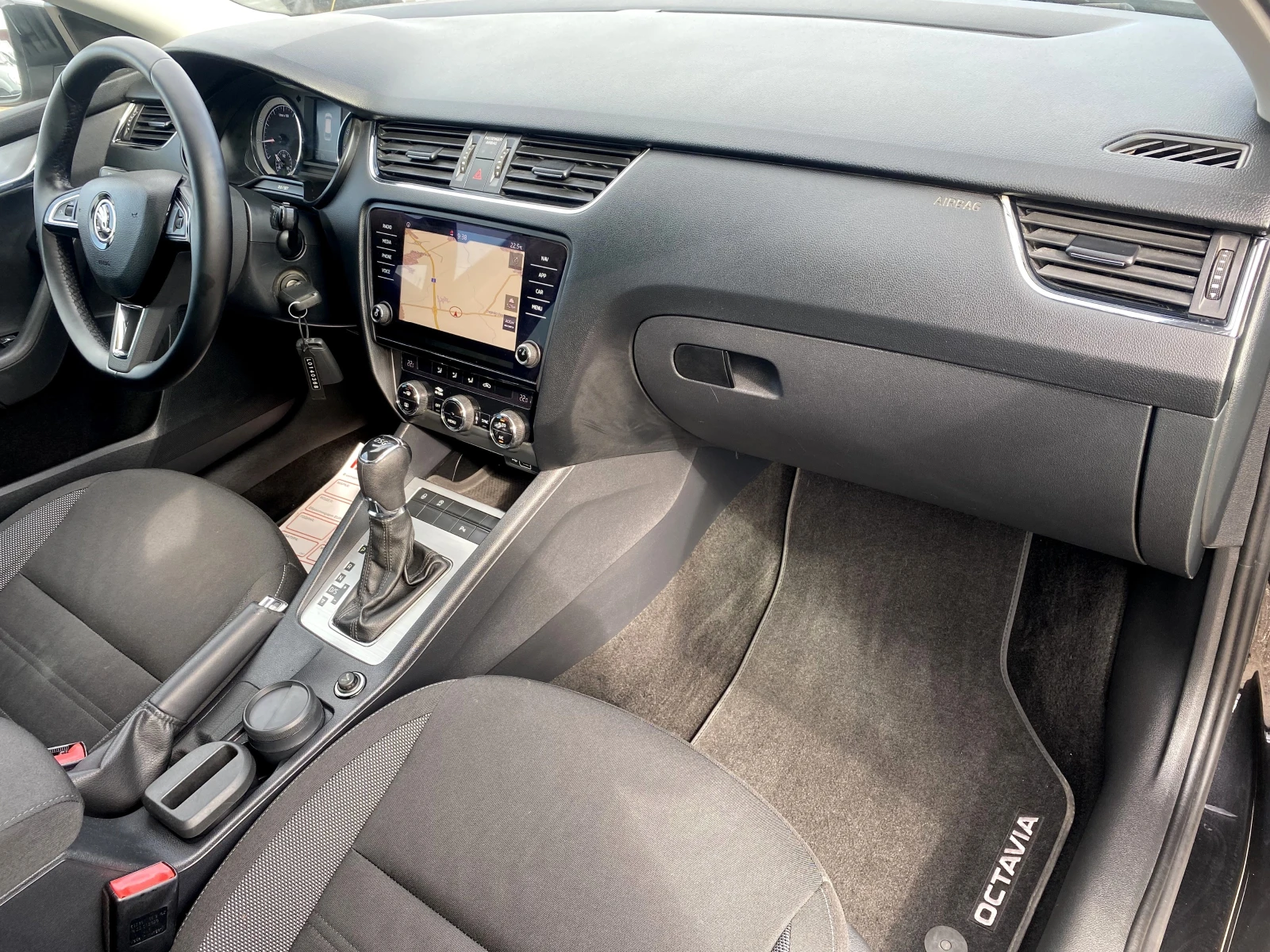 Skoda Octavia 1.5G-Tec 131к.с DSG 2020г. Италия, снимка 9 - Автомобили и джипове - 55443568