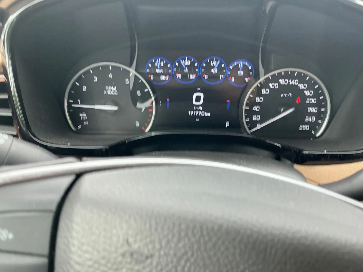 Cadillac XT5 3.6 V6 Platinum AWD* ВНОС САМО СРЕЩУ 30%, снимка 13 - Автомобили и джипове - 56270356