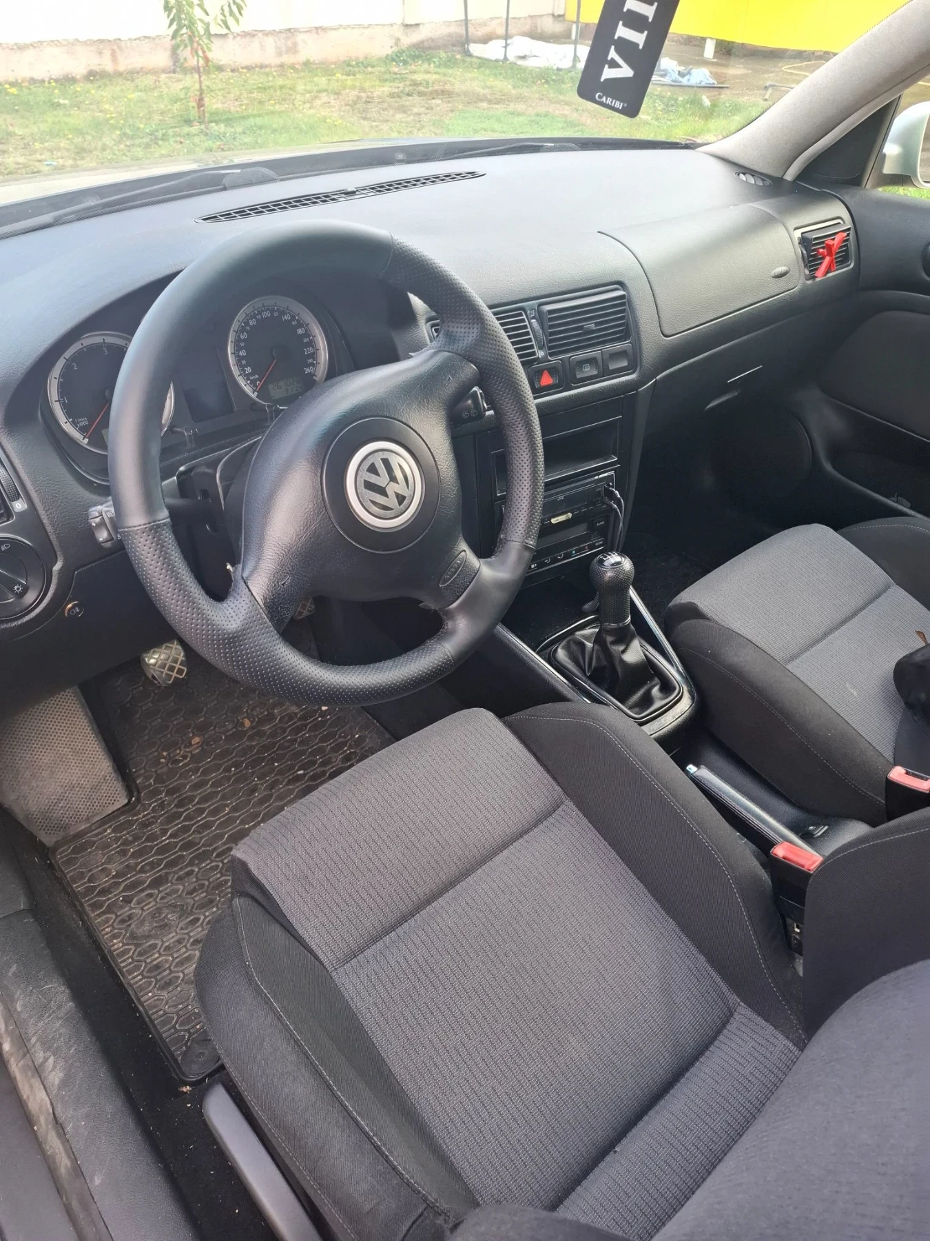 VW Golf 1.9tdi, снимка 5 - Автомобили и джипове - 56613158