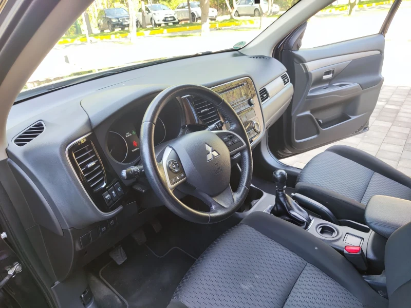 Mitsubishi Outlander 2.2 d, снимка 12 - Автомобили и джипове - 48129629