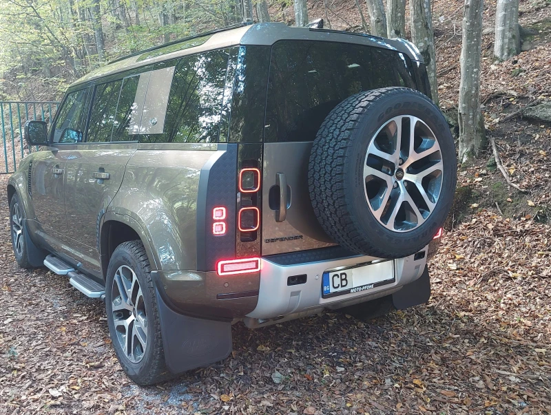 Land Rover Defender 110, 3.0 D, I6, XS Edition, снимка 16 - Автомобили и джипове - 48225304