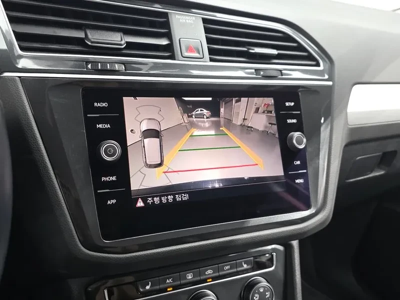 VW Tiguan  2Nd Generation 2.0 Tdi, снимка 14 - Автомобили и джипове - 56112945