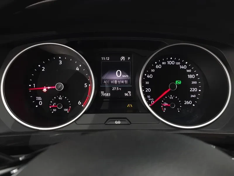 VW Tiguan  2Nd Generation 2.0 Tdi, снимка 8 - Автомобили и джипове - 56112945