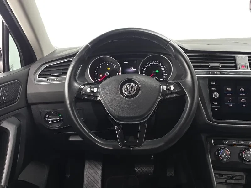 VW Tiguan  2Nd Generation 2.0 Tdi, снимка 12 - Автомобили и джипове - 56112945