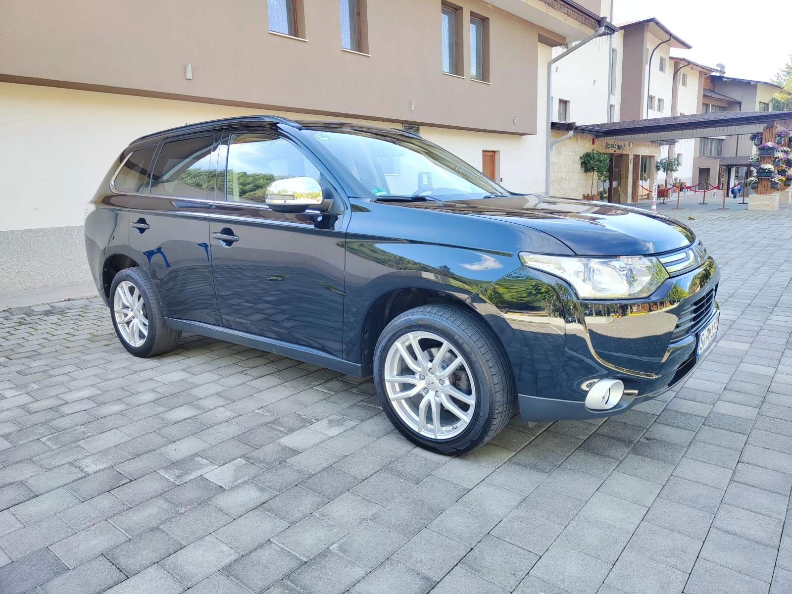 Mitsubishi Outlander 2.2 d - изображение 6