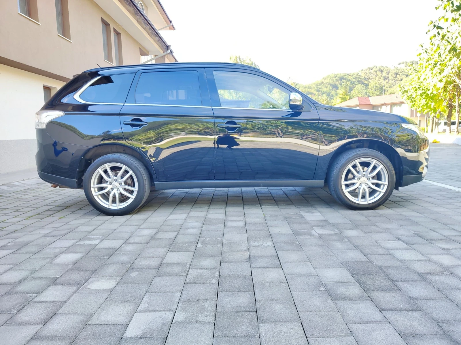 Mitsubishi Outlander 2.2 d - изображение 9