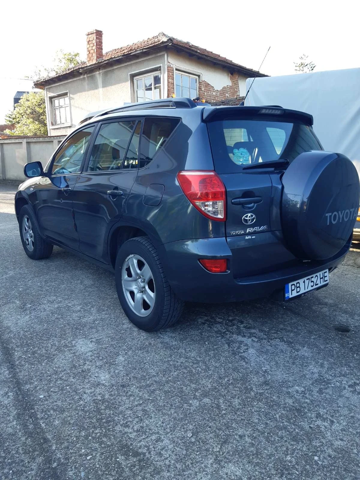 Toyota Rav4 2.2 D4D // 4X4 - изображение 10