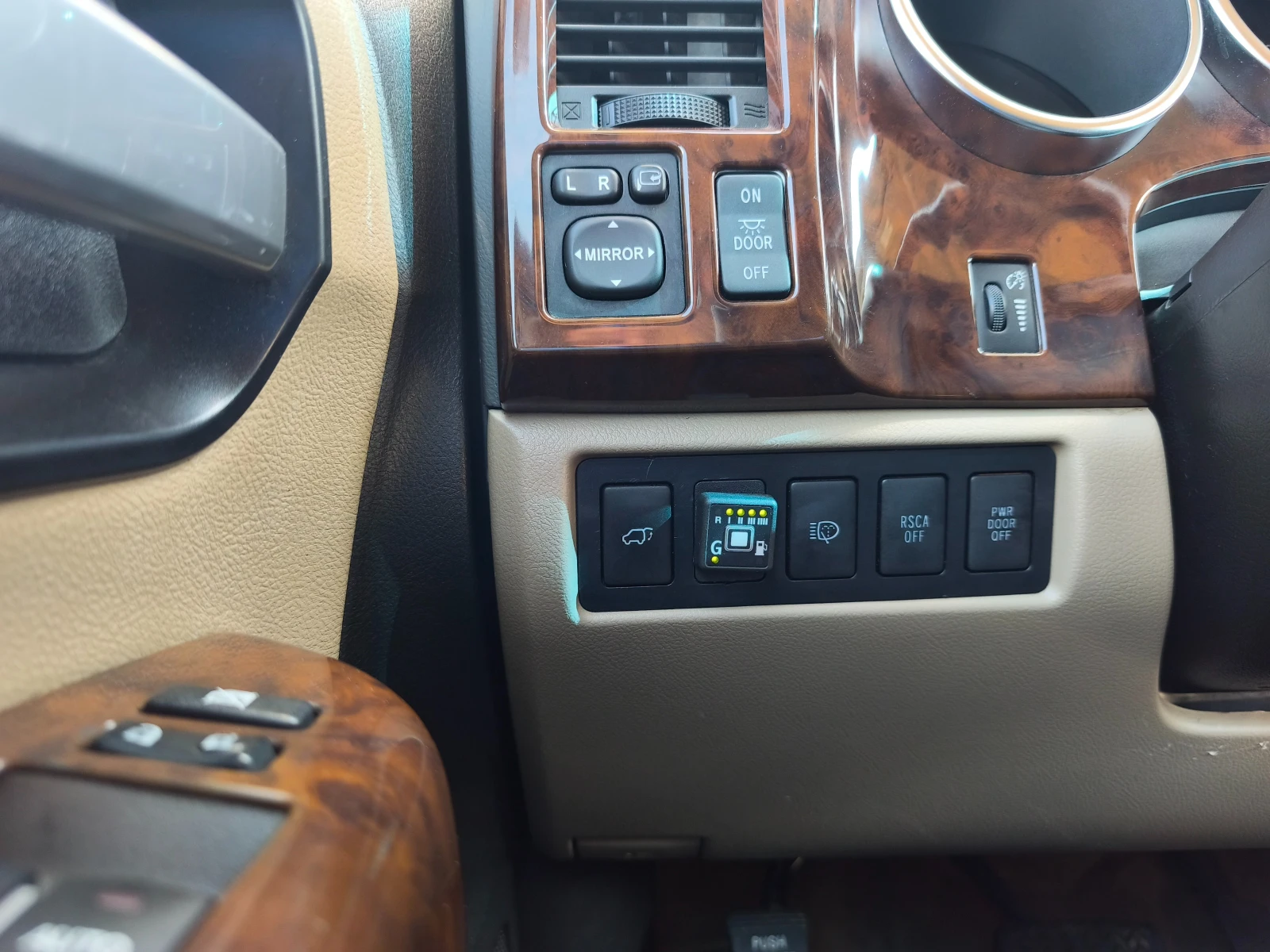 Toyota Sequoia 5.7  | Mobile.bg   15