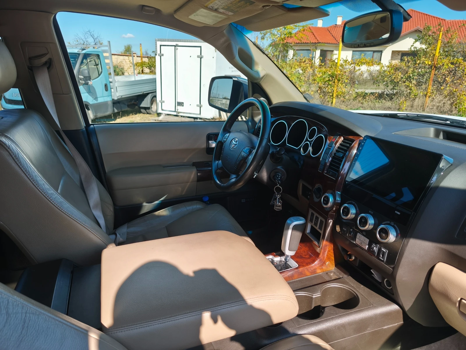 Toyota Sequoia 5.7  | Mobile.bg   13