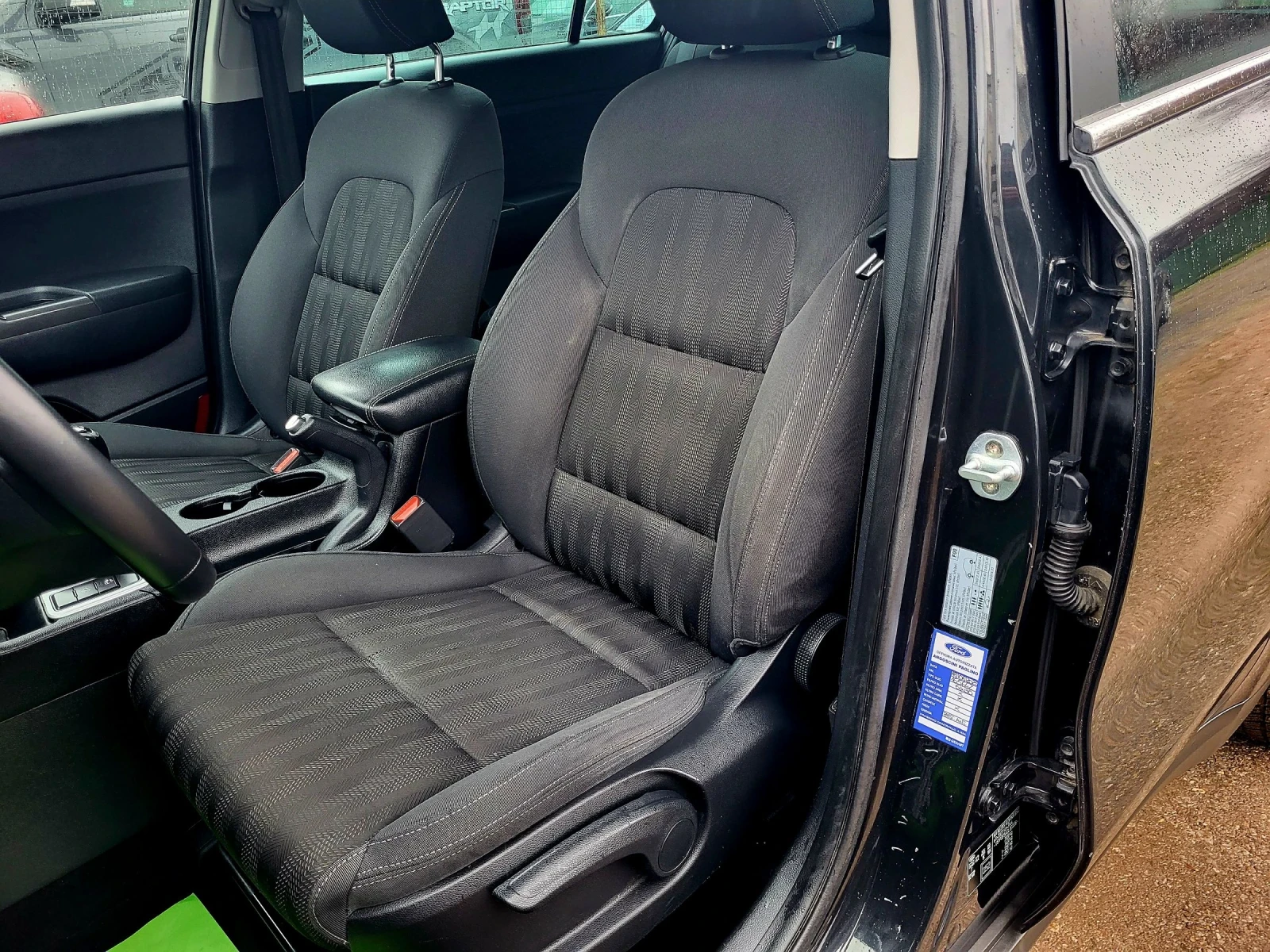 Kia Sportage 1.7 CRDI / ПЪЛНА СЕРВИЗНА ИСТОРИЯ / EURO-6B - изображение 9