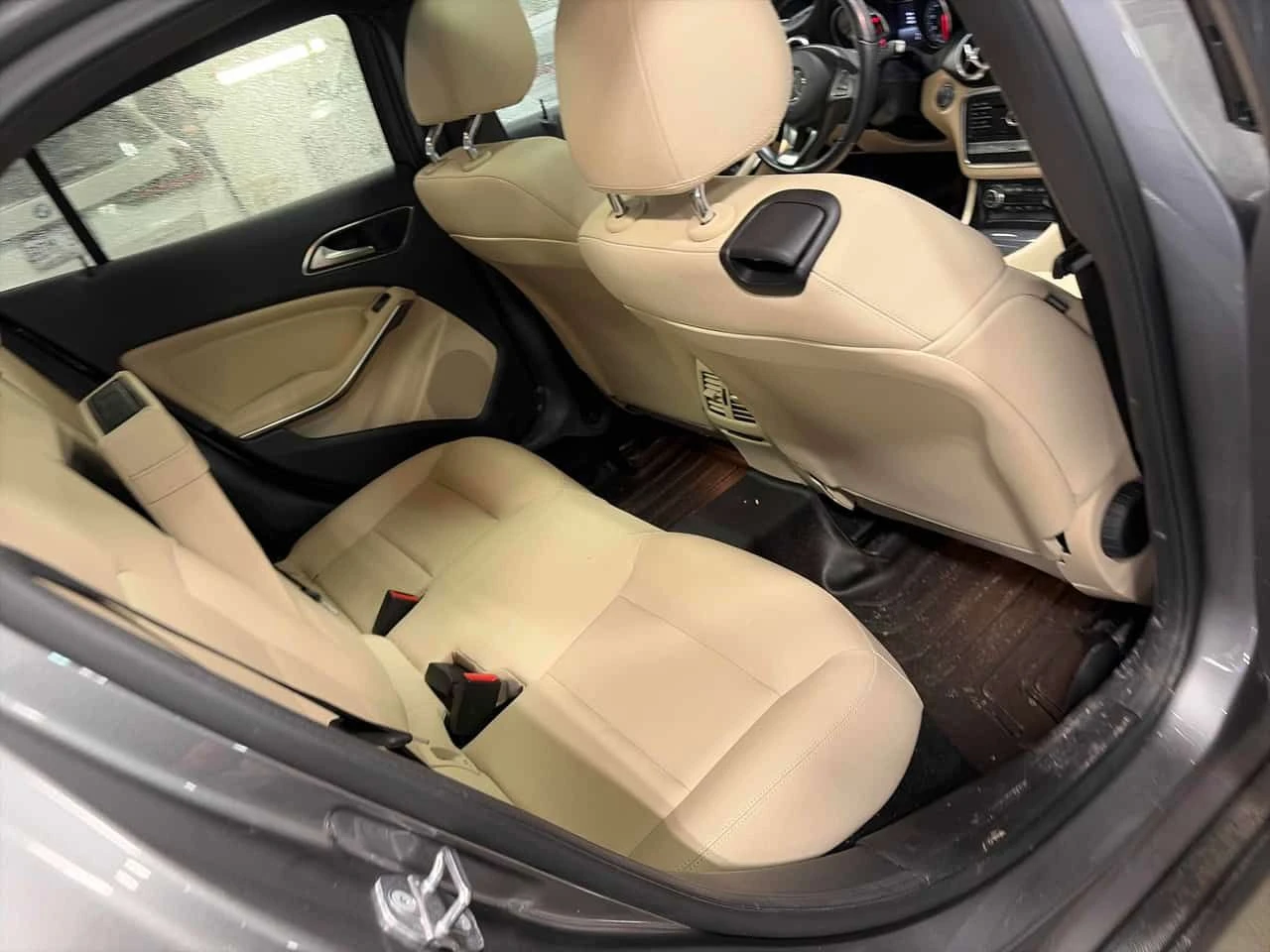 Mercedes-Benz GLA * 250 * CARFAX * БЕЗ ПЪРВОНАЧАЛНА ВНОСКА, снимка 12 - Автомобили и джипове - 53783223