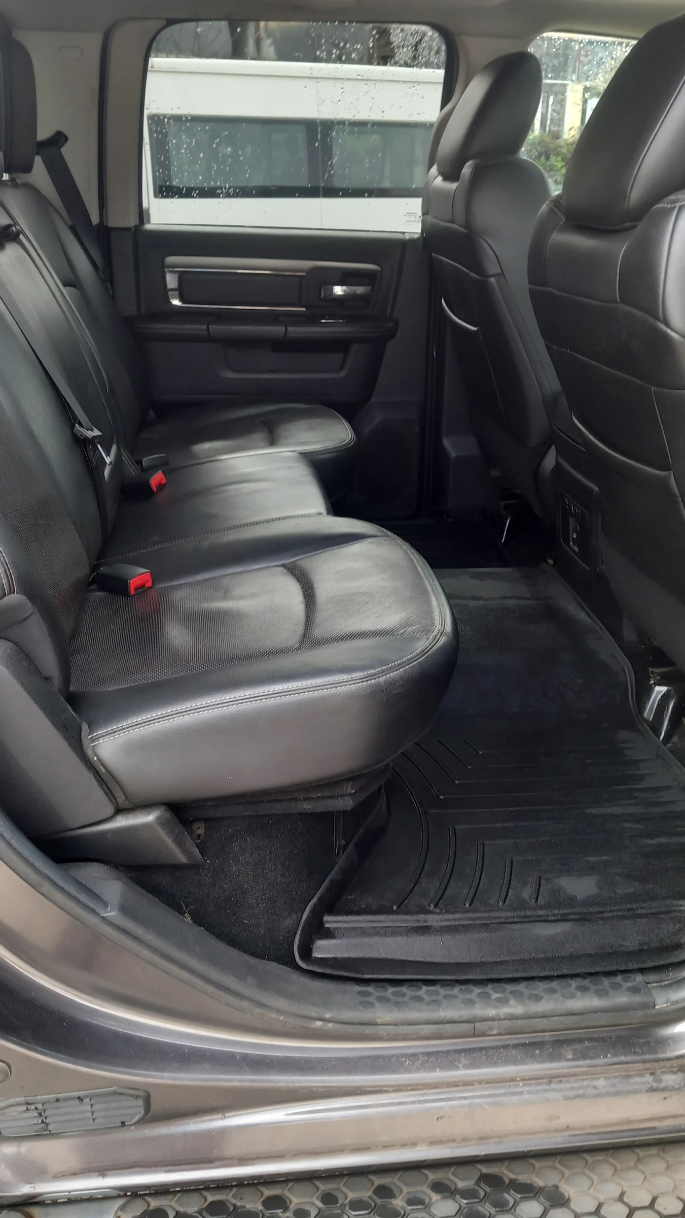 Dodge RAM 1500, снимка 7 - Автомобили и джипове - 54178299