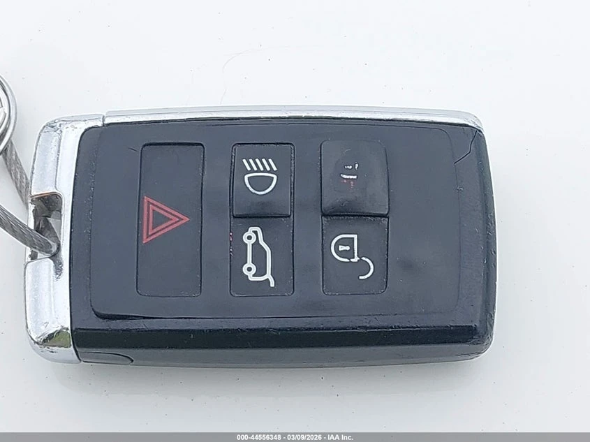 Land Rover Discovery 2.0l Sport Standard, снимка 11 - Автомобили и джипове - 54310355