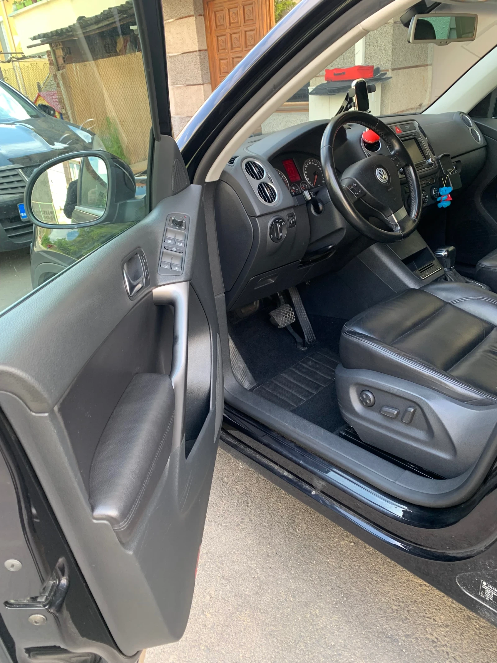 VW Tiguan 2, 0 TSI  4 motion, снимка 6 - Автомобили и джипове - 54511459