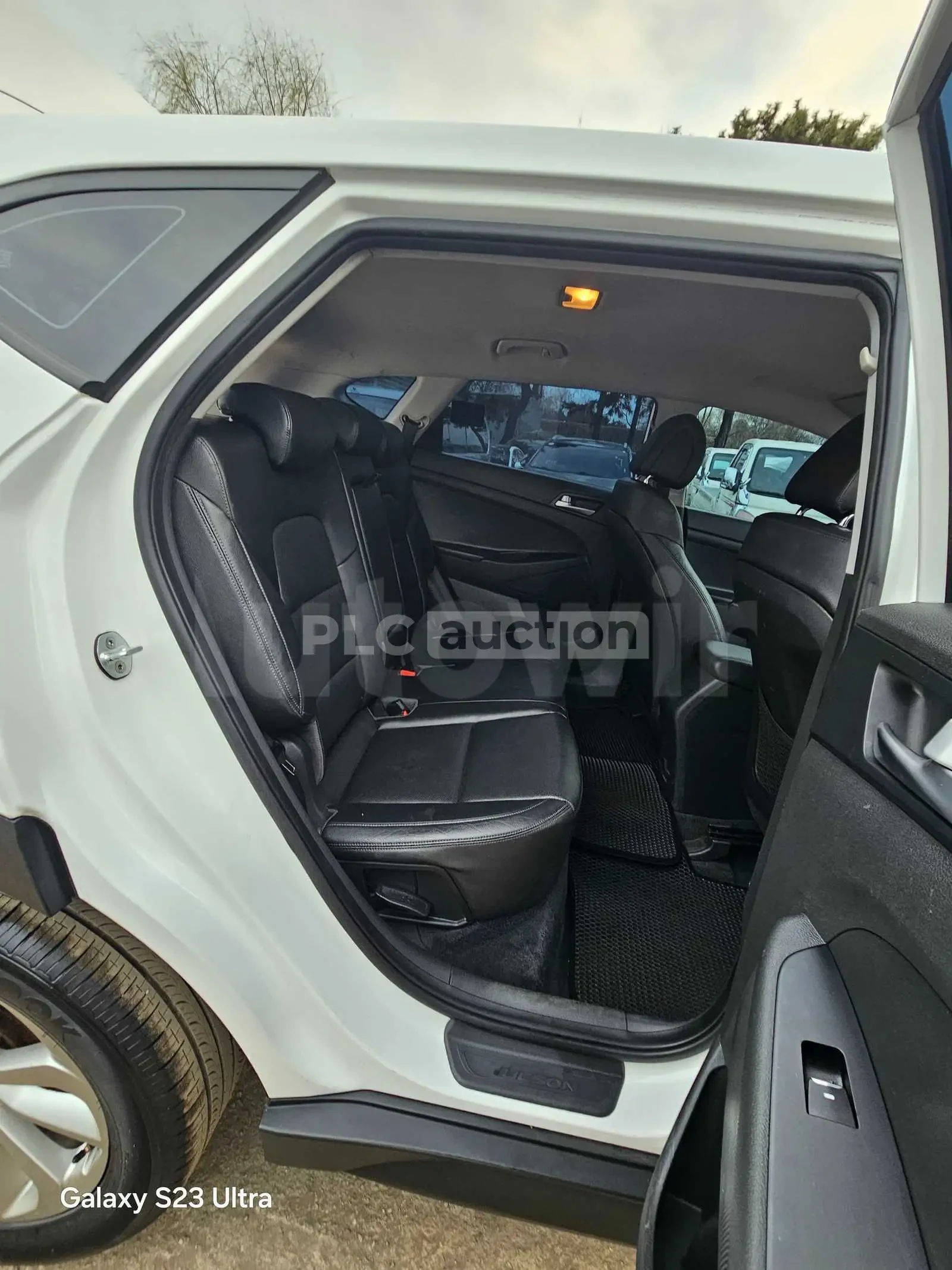 Hyundai Tucson 2.0 4x4| ОБДУХ| КАМЕРА| ПОДГРЕВ| ВКЛ.ТЕХНОТЕСТ, снимка 8 - Автомобили и джипове - 54628799
