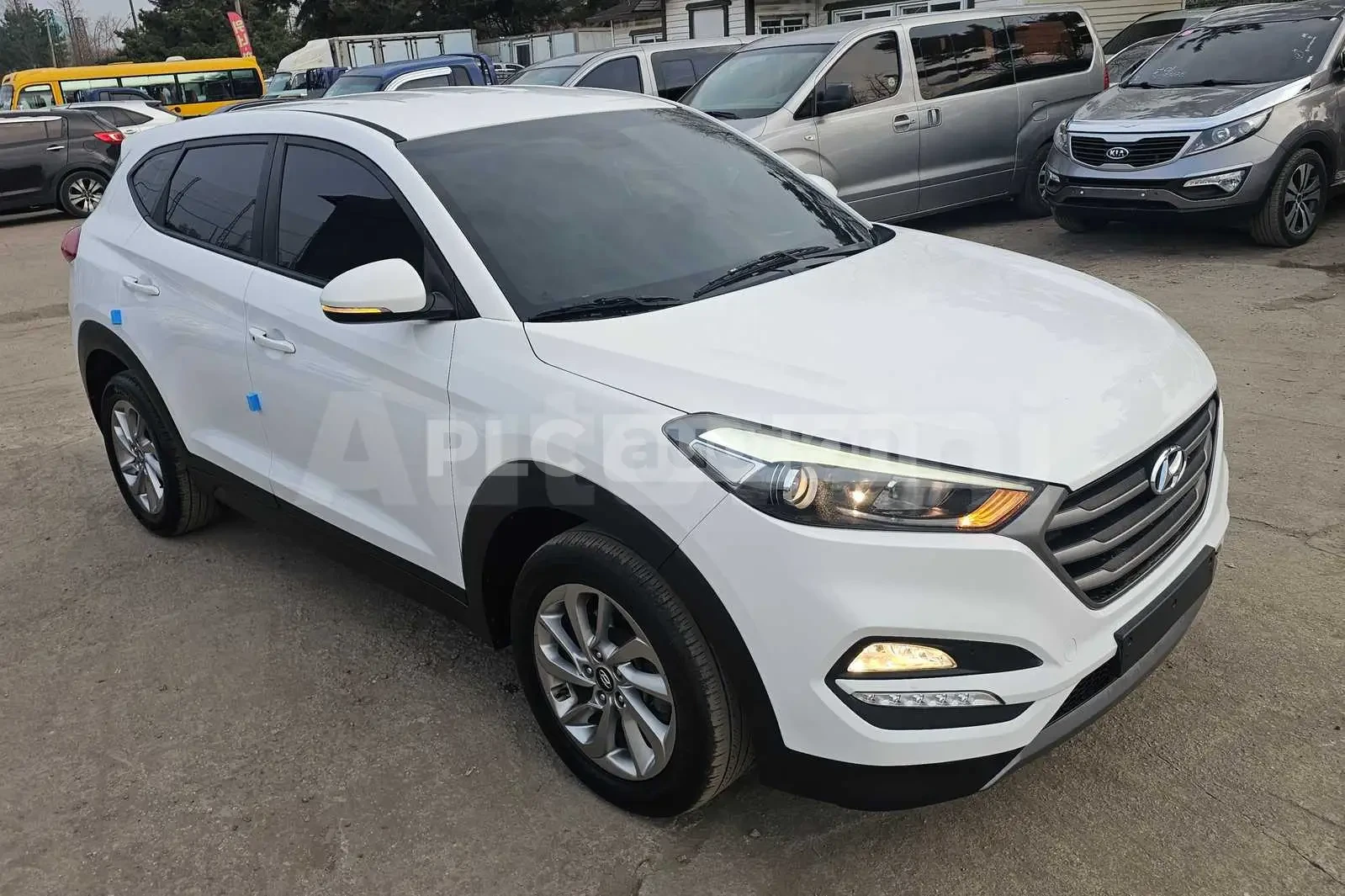 Hyundai Tucson 2.0 4x4| ОБДУХ| КАМЕРА| ПОДГРЕВ| ВКЛ.ТЕХНОТЕСТ, снимка 4 - Автомобили и джипове - 54628799