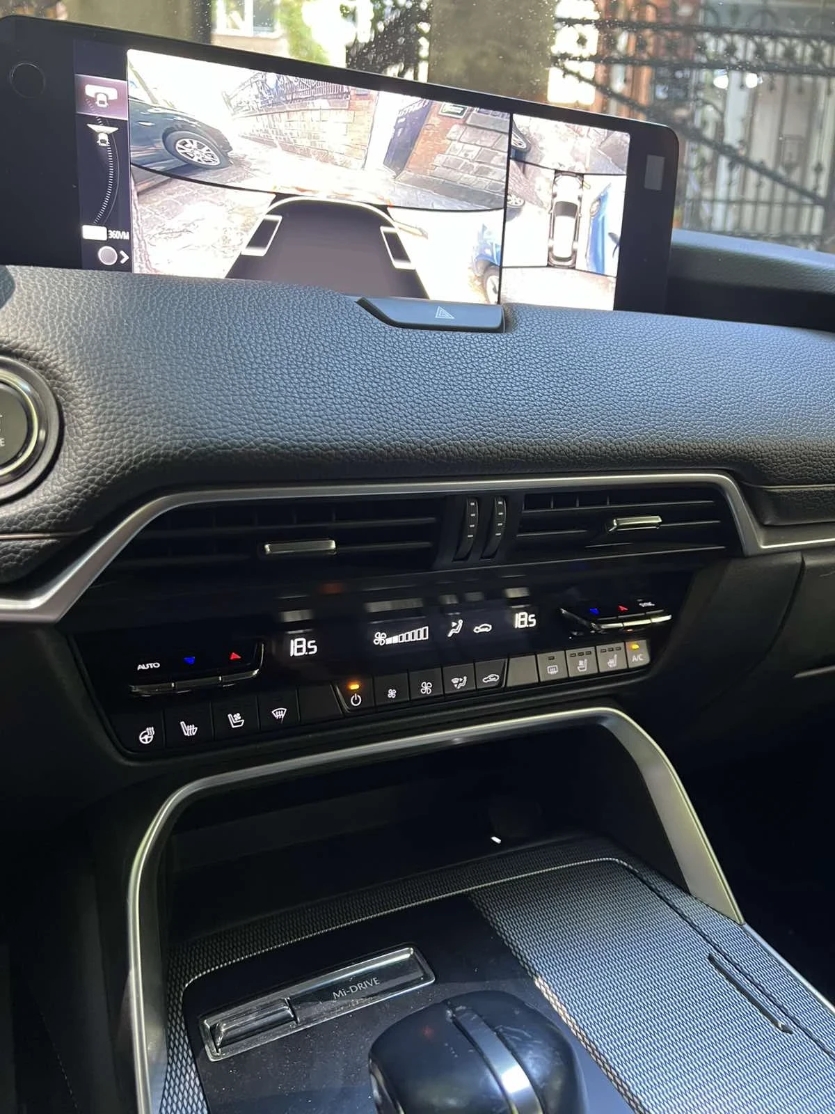Mazda CX-60 HOMURA 4х4 ГАРАНЦИЯ, снимка 4 - Автомобили и джипове - 54836567