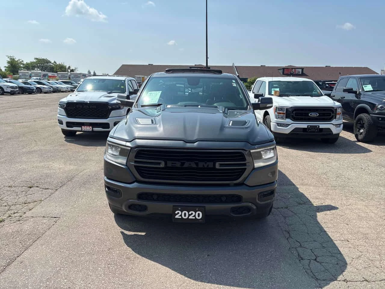 Dodge RAM 1500 * Sport * АВТОКРЕДИТ БЕЗ ПЪРВОНАЧАЛНА ВНОСКА* , снимка 6 - Автомобили и джипове - 55365779