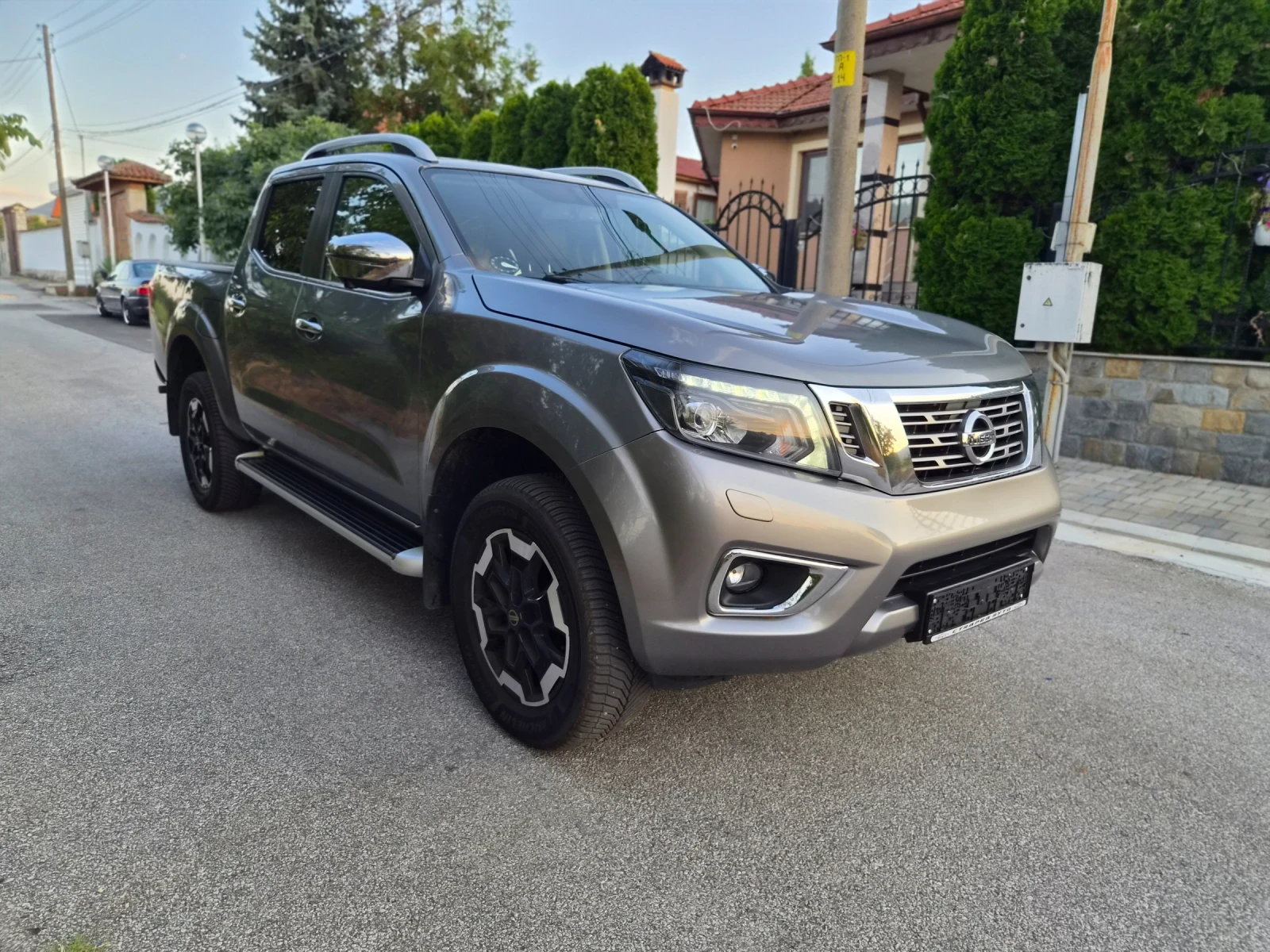 Nissan Navara Tekna/2.3D/Automat/21, снимка 2 - Автомобили и джипове - 55647099