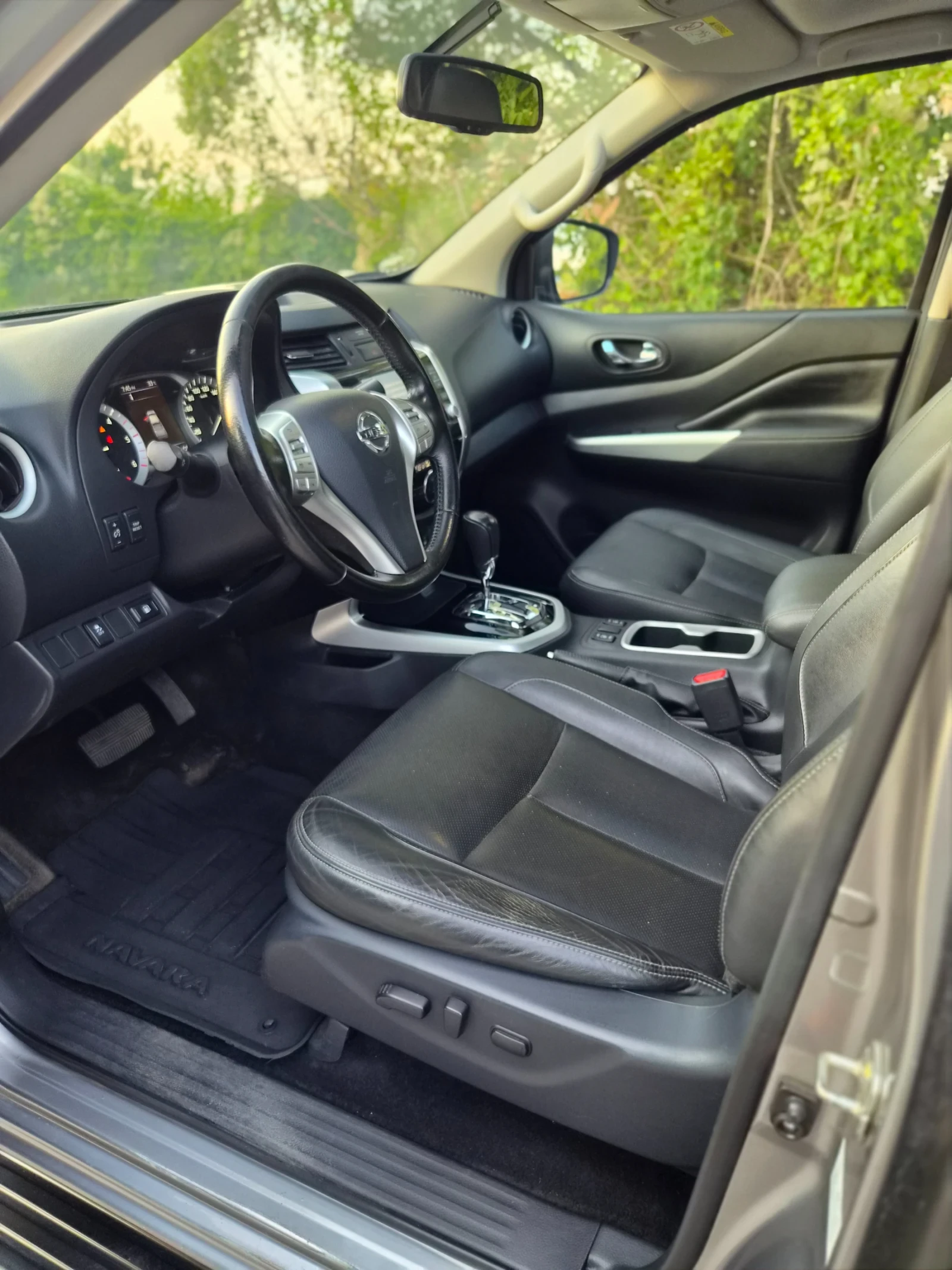 Nissan Navara Tekna/2.3D/Automat/21, снимка 8 - Автомобили и джипове - 55647099