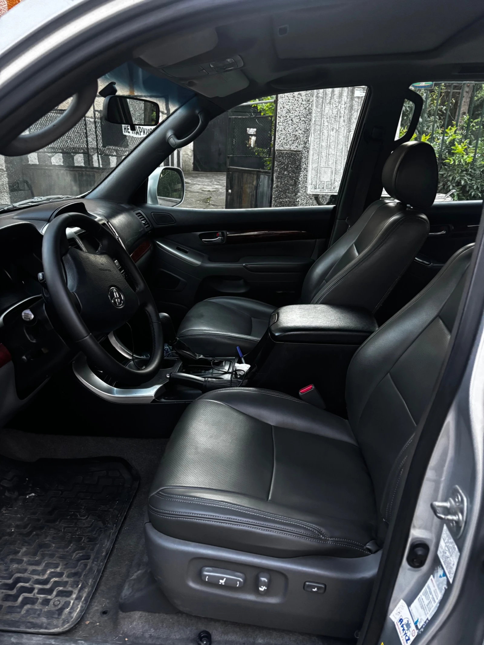 Toyota Land cruiser 5 скорости ВСИЧКИ ЕКСТРИ, снимка 2 - Автомобили и джипове - 56039092