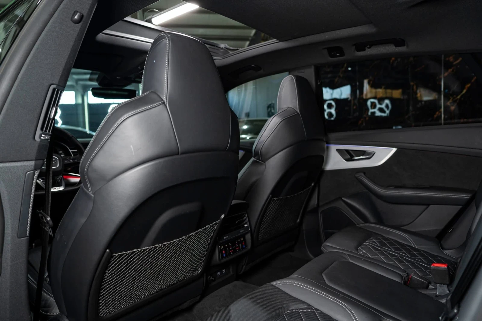 Audi SQ8 4.0D V8 MATRIX ПАНО HUD B&O ЛИЗИНГ 100% , снимка 15 - Автомобили и джипове - 56747424