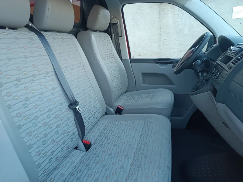 VW Transporter 2.0TDI КЛИМАТИК/ ИТАЛИЯ/, снимка 9 - Бусове и автобуси - 47896230