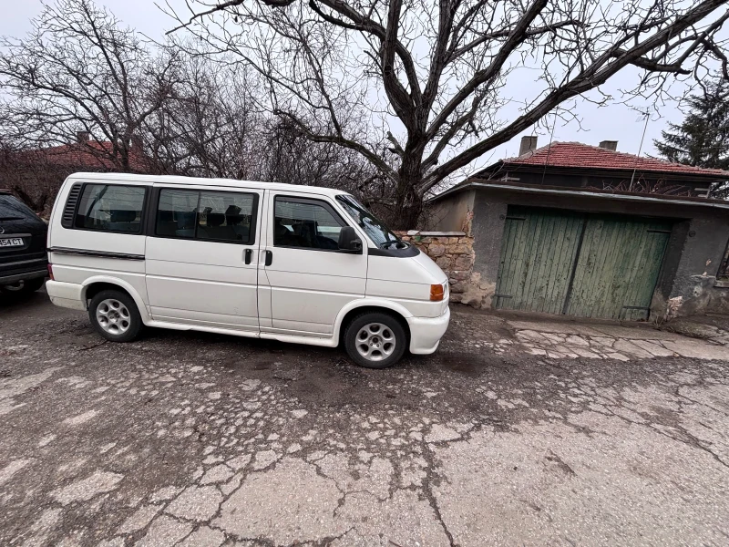 VW Caravelle, снимка 2 - Бусове и автобуси - 48299240