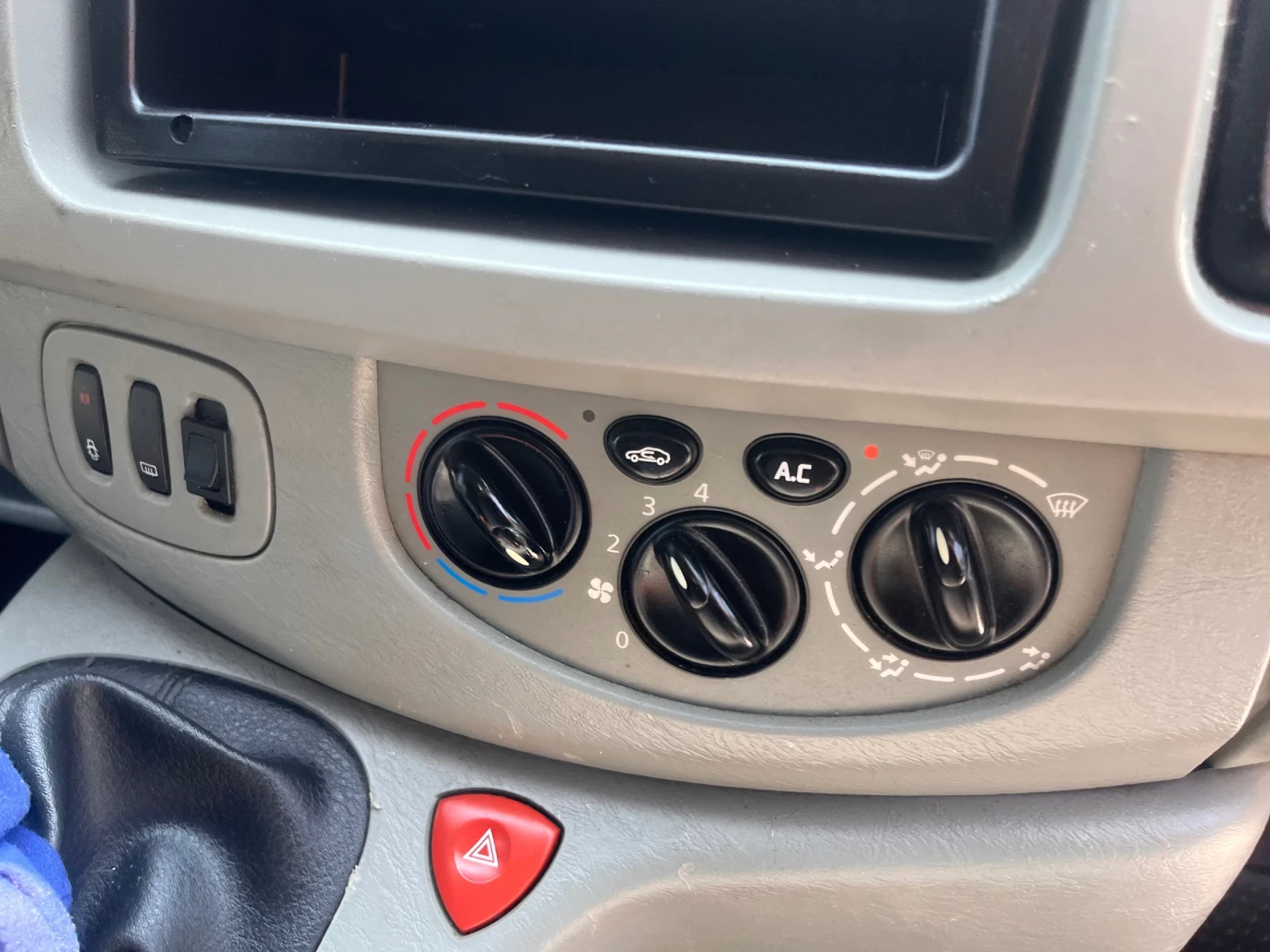 Opel Movano 1.9DCI КЛИМАТИК 9-МЕСТА - изображение 8