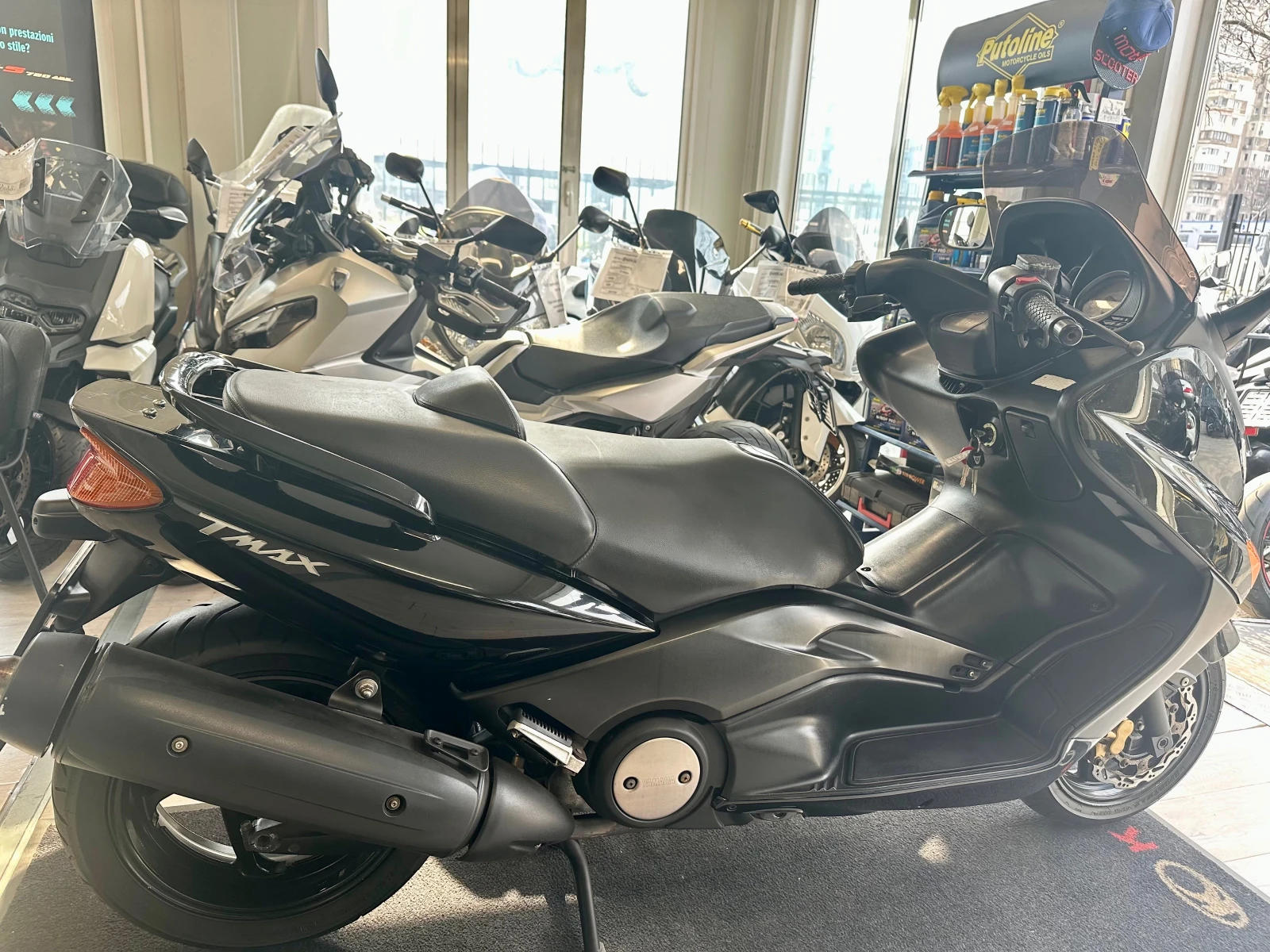 Yamaha T-max 500i 04.2008г., снимка 16 - Мотоциклети и мототехника - 53876518