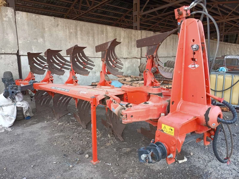 Плуг Kuhn, снимка 4 - Селскостопанска техника - 51643039