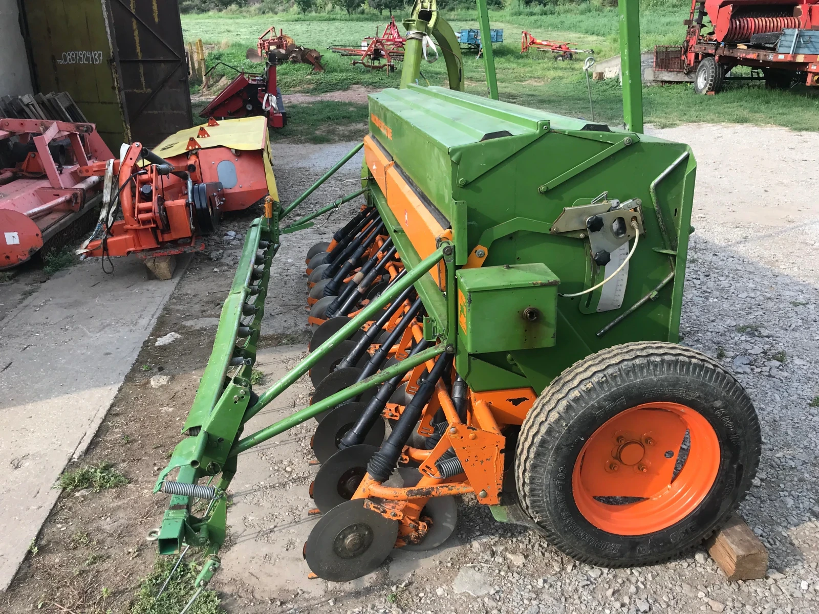 Сеялка Amazone D7 xibrid, снимка 4 - Селскостопанска техника - 56247900