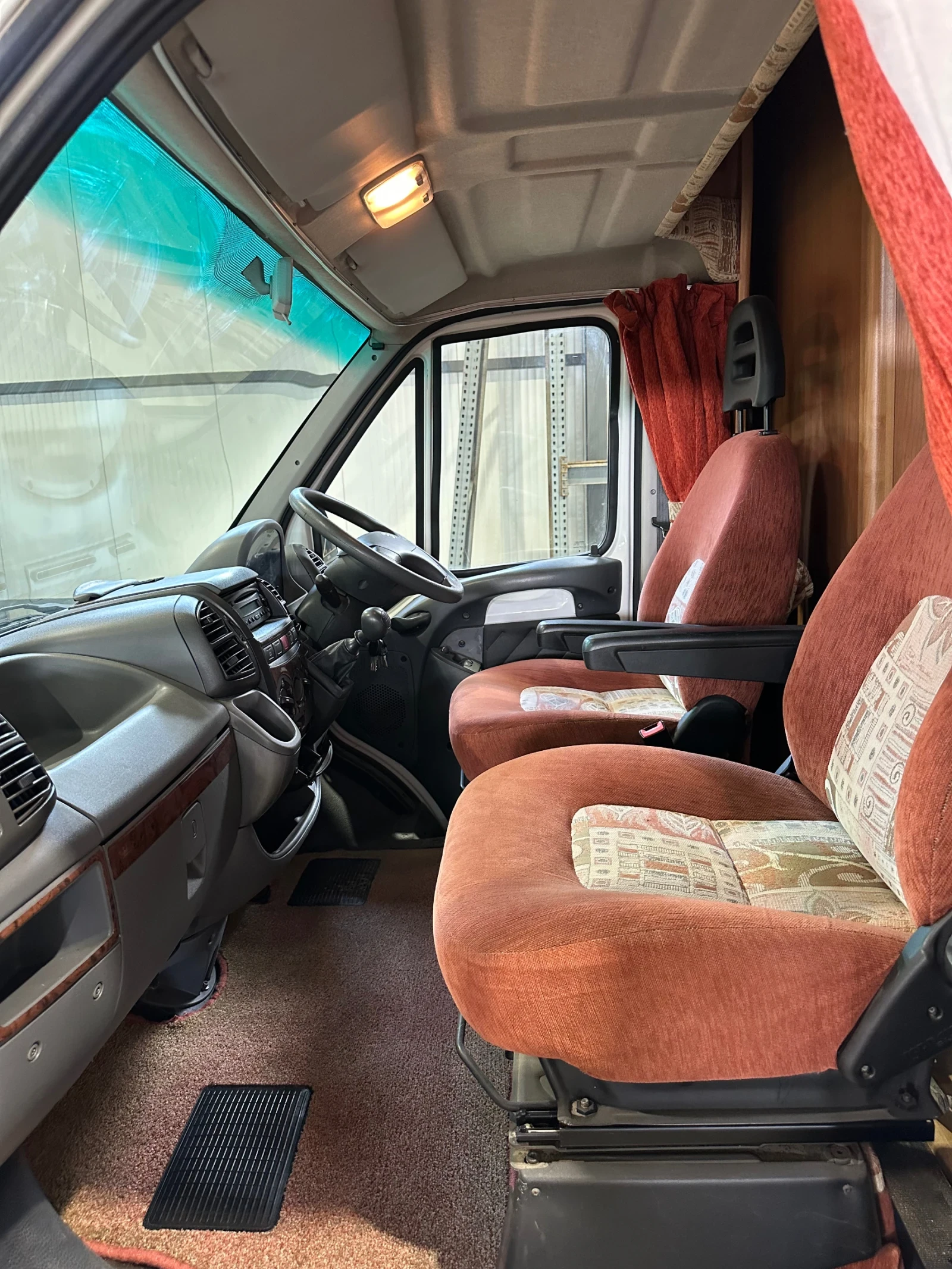 Кемпер Peugeot Boxer 330 - изображение 9